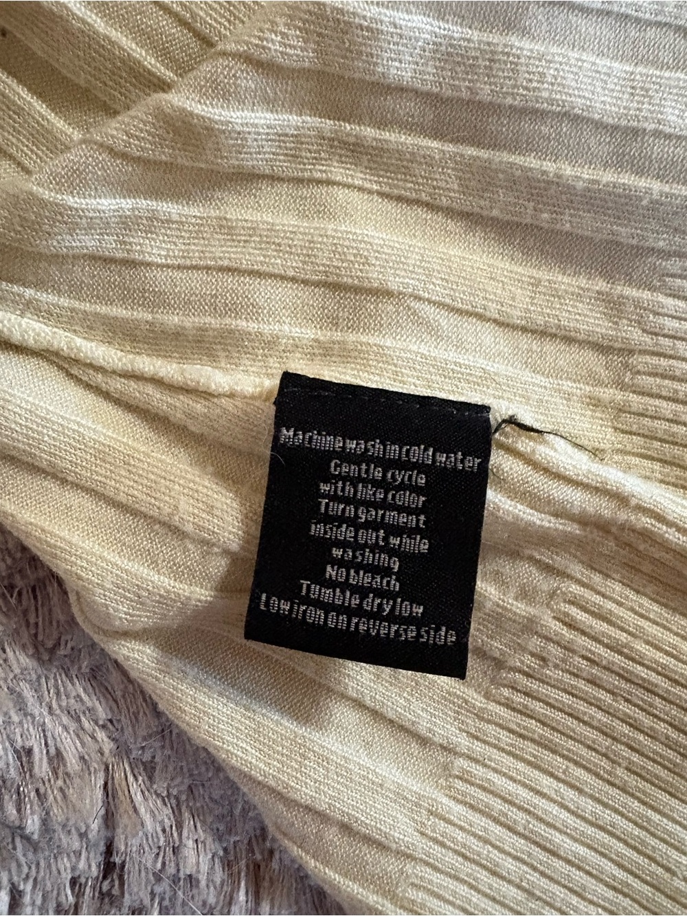 Off-Shoulder Ribbed Knit Sweater Top - yellow - Picture 3 of 3